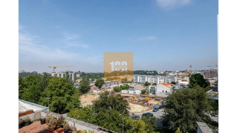 Apartamento T2 para Venda em Lordelo do Ouro e Massarelos