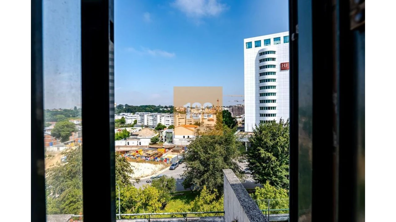 Apartamento T2 para Venda em Lordelo do Ouro e Massarelos Foto 12