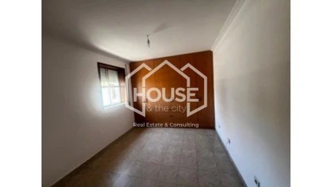 Moradia T2 para Arrendamento em Soza