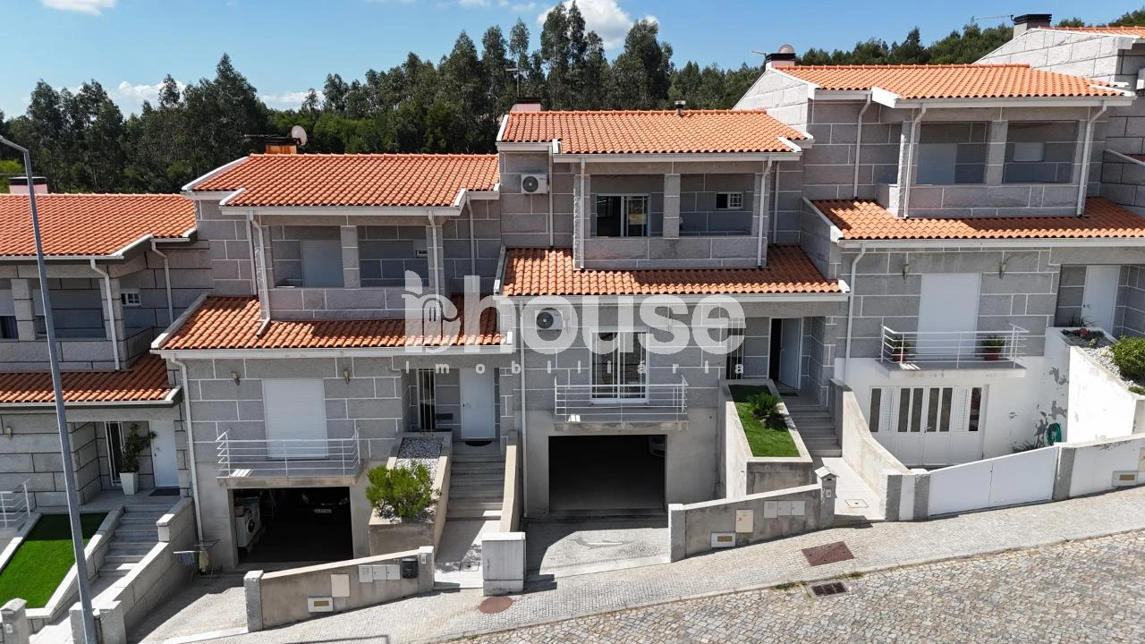 Moradia T3 para Venda em Perozelo Foto 3