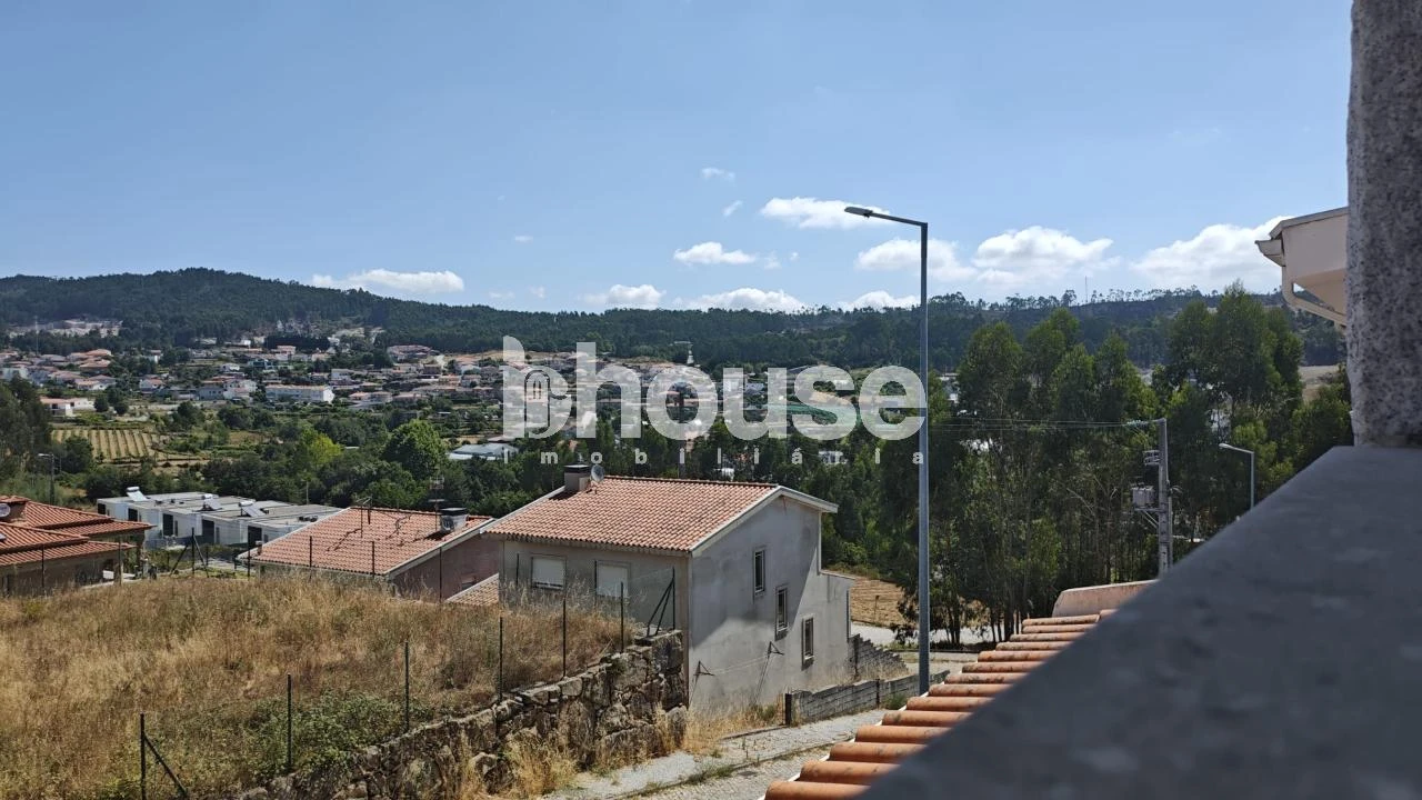 Moradia T3 para Venda em Perozelo Foto 30