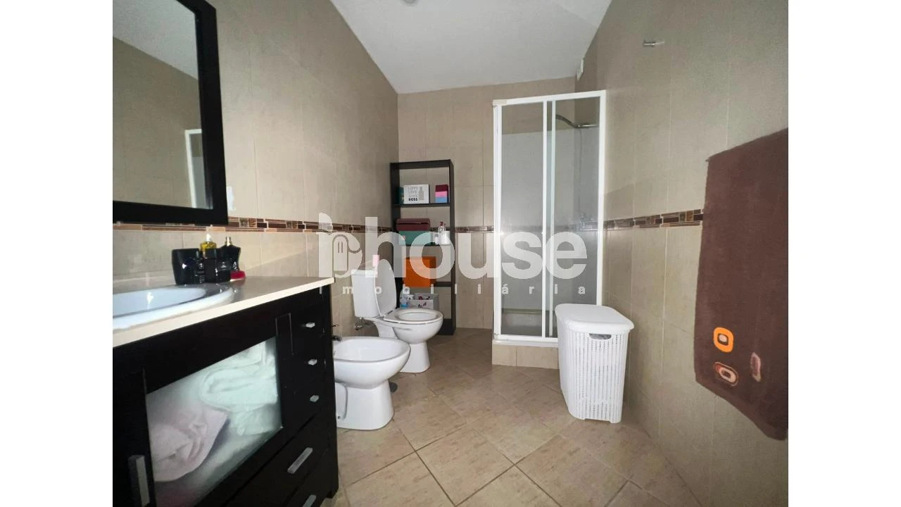 Moradia T3 para Venda em Perozelo Foto 15