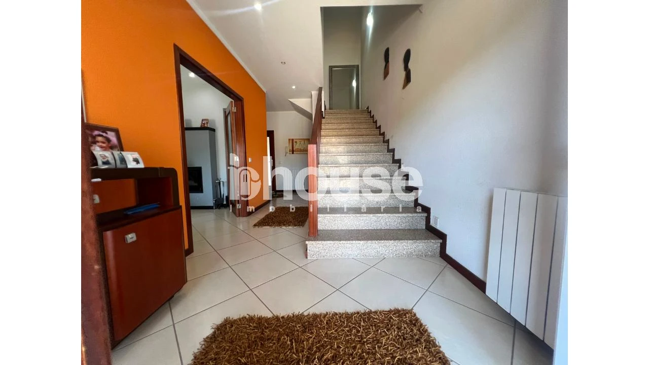 Moradia T3 para Venda em Perozelo Foto 7