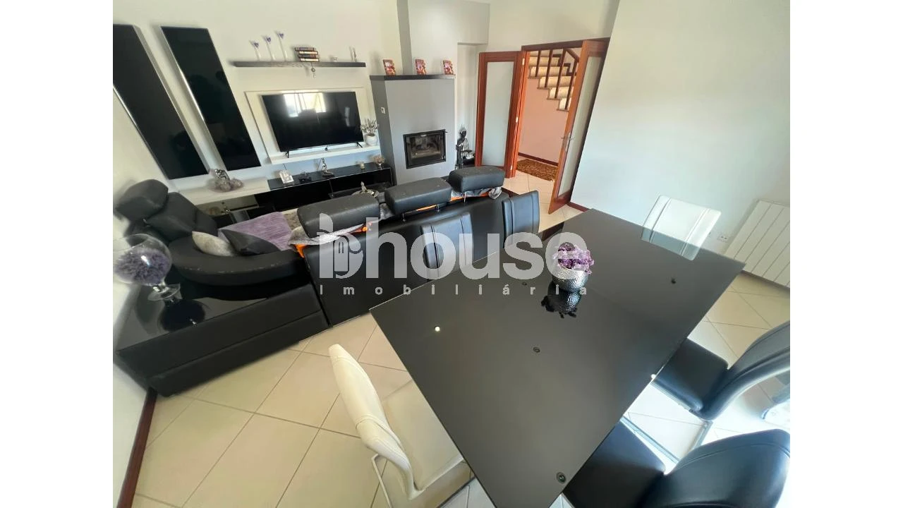 Moradia T3 para Venda em Perozelo Foto 10
