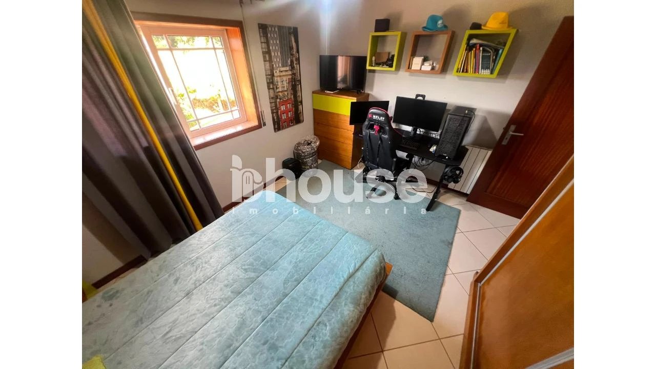 Moradia T3 para Venda em Perozelo Foto 22