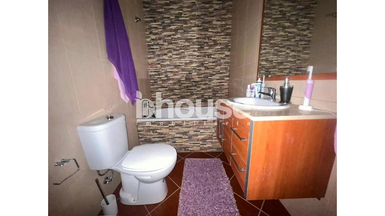 Moradia T3 para Venda em Perozelo Foto 25
