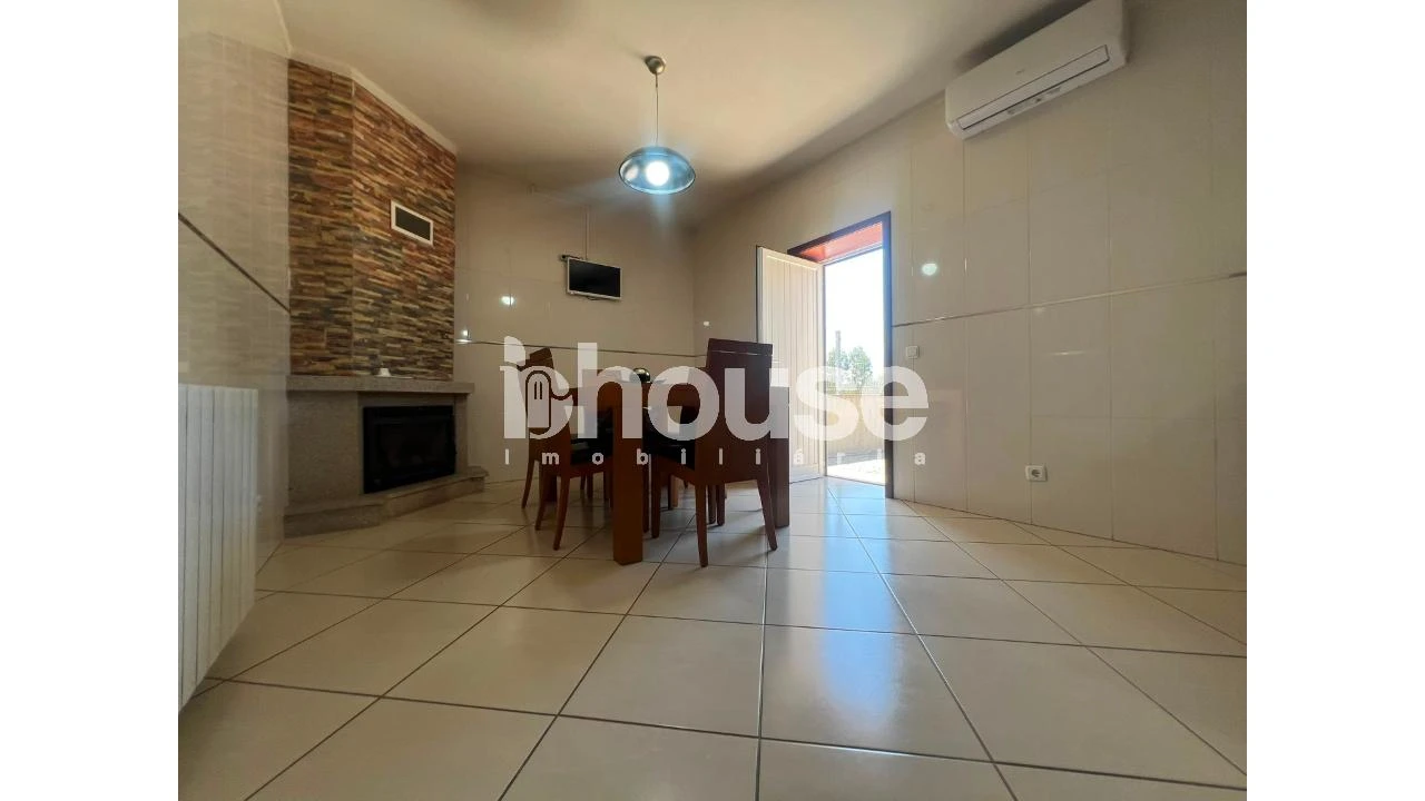 Moradia T3 para Venda em Perozelo Foto 14