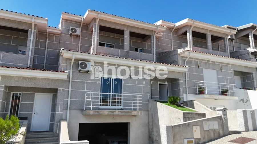 Moradia T3 para Venda em Perozelo