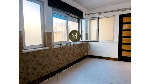 Apartamento T2 para Arrendamento em Buarcos