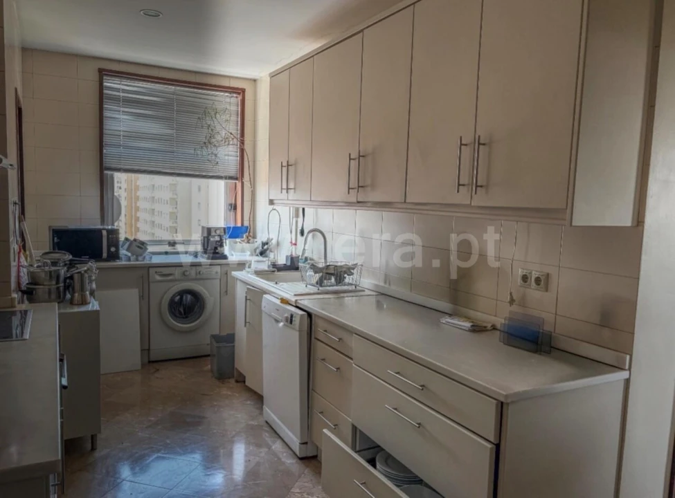 Apartamento T4 para Venda em Bonfim Foto 5
