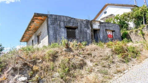 Terreno para Venda em Sobretamega