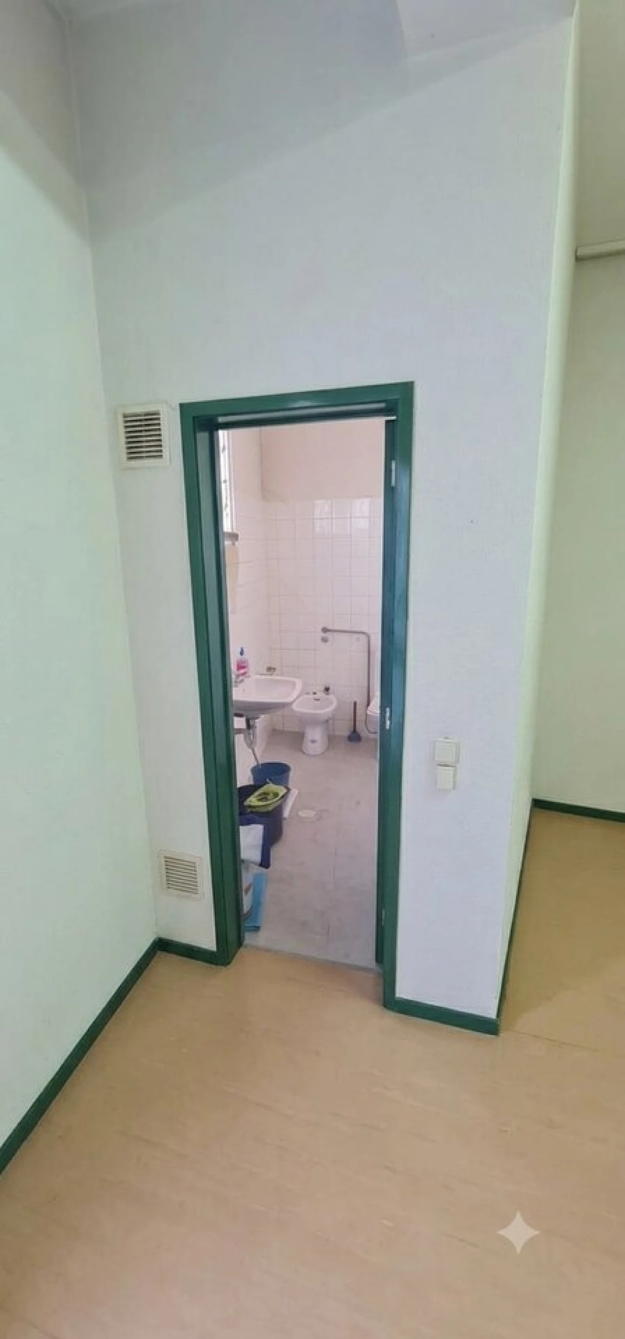 Loja para Arrendamento em Valongo Foto 5