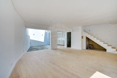 Moradia T3 para Venda em Oeiras e São Julião da Barra, Paço de Arcos e Caxias