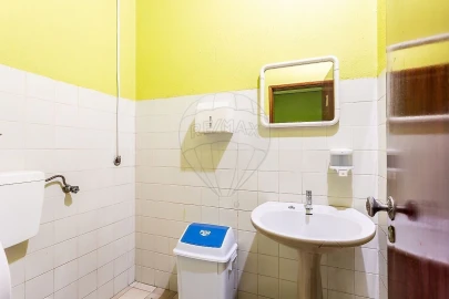 Armazém para Venda em Lumiar