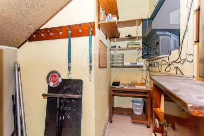Armazém para Venda em Lumiar