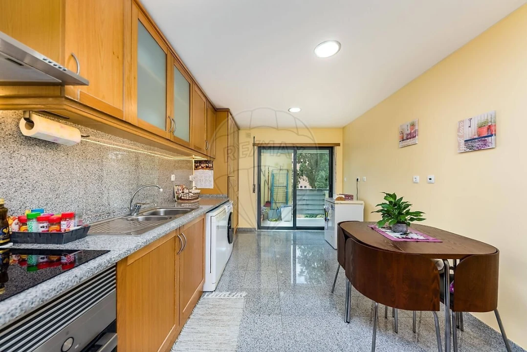 Apartamento T3 para Venda em Quinta do Anjo Foto 10