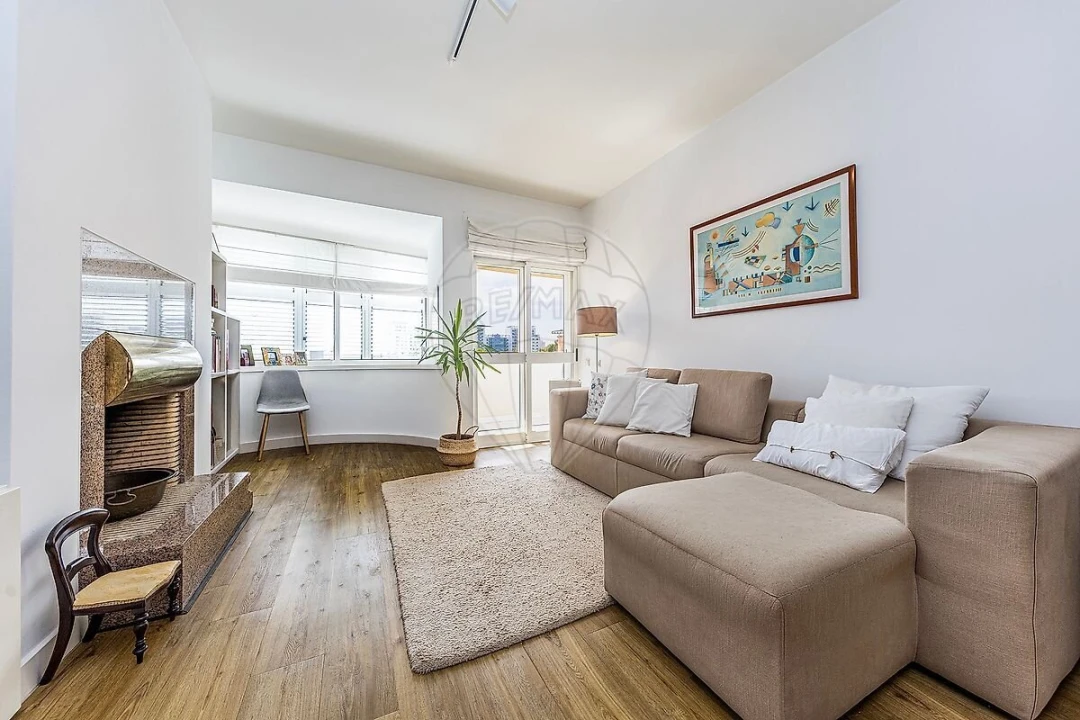Apartamento T2 para Venda em Lumiar Foto 5