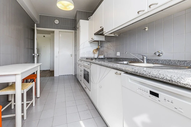 Apartamento T2 para Venda em Lumiar Foto 18
