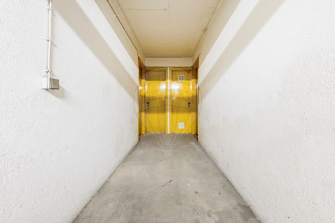 Apartamento T2 para Venda em Lumiar Foto 31