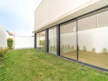 Moradia T4 para Venda em Canidelo