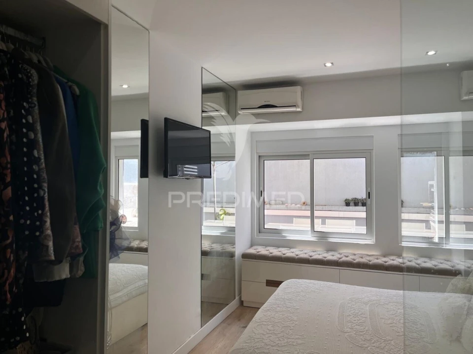 Apartamento T2 para Venda em Campolide Foto 17