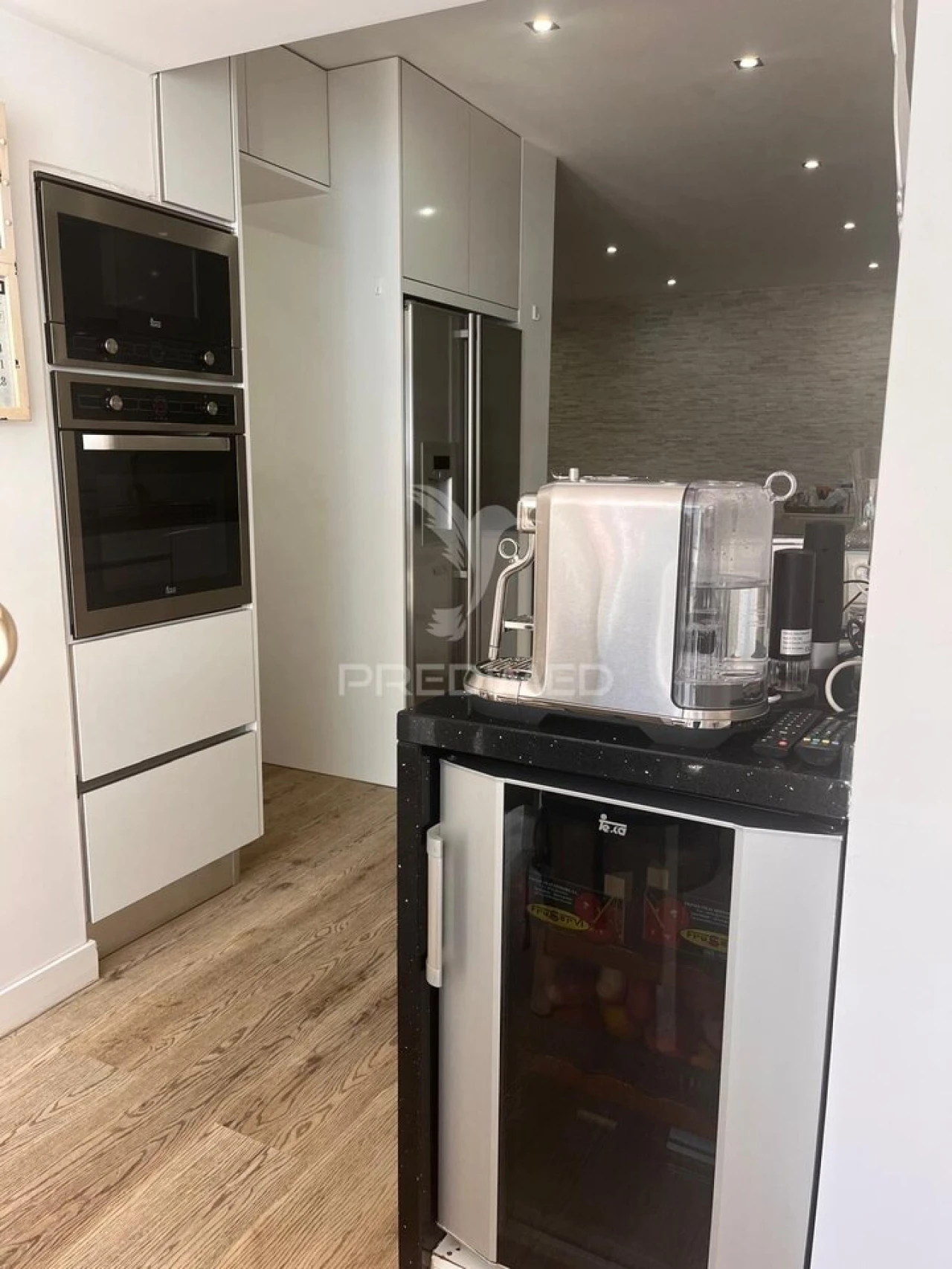 Apartamento T2 para Venda em Campolide Foto 5