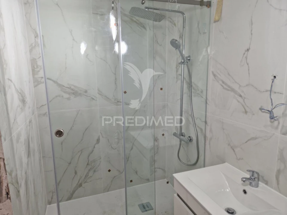 Apartamento T3 para Venda em Costa da Caparica Foto 22