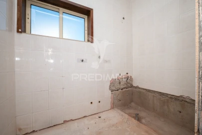 Moradia T2 para Venda em Urgezes