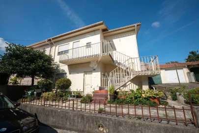 Moradia T2 para Venda em Urgezes