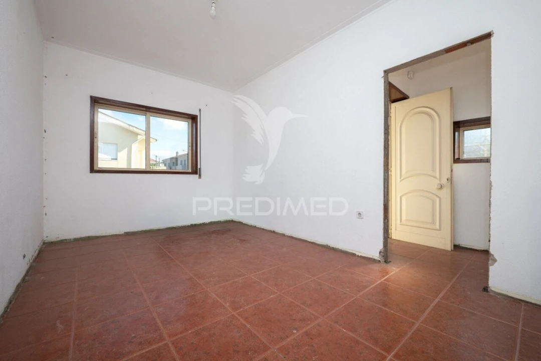 Moradia T2 para Venda em Urgezes Foto 20