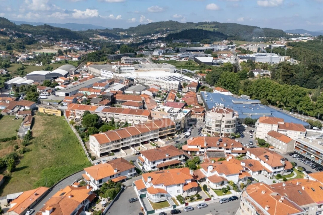 Moradia T2 para Venda em Urgezes Foto 34