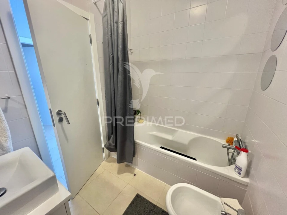 Apartamento T1 para Venda em Quinta do Anjo Foto 11