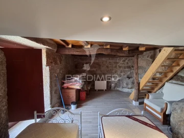 Moradia T2 para Venda em Aboim da Nóbrega e Gondomar