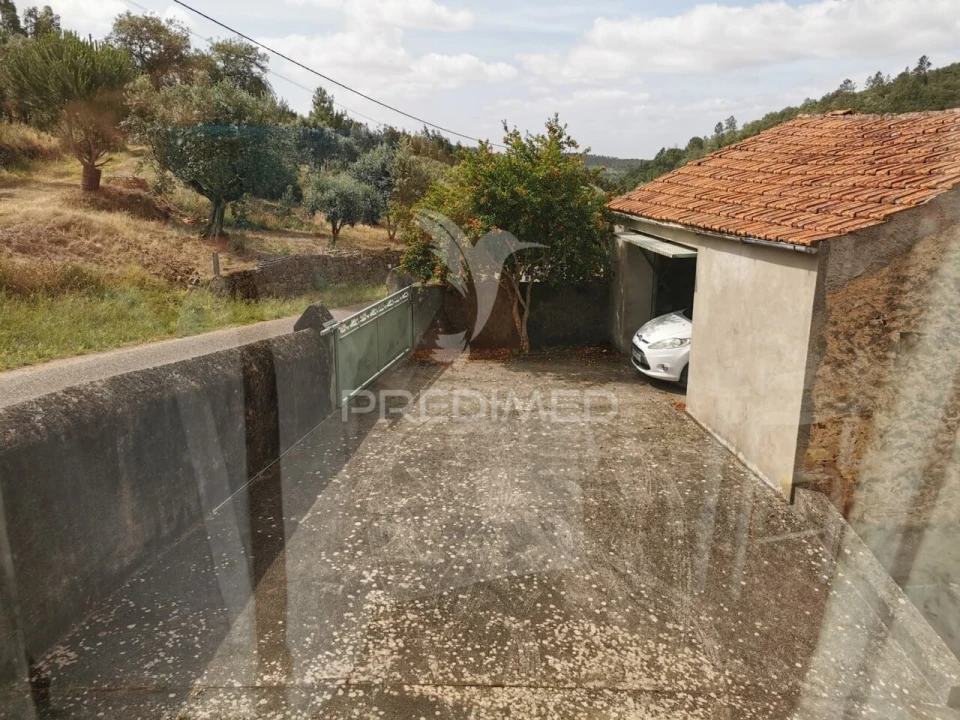 Moradia T3 para Venda em Chãos Foto 40