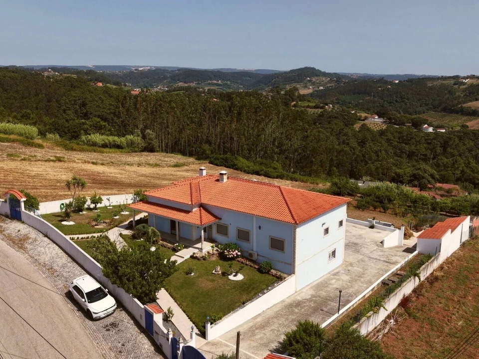 Moradia T5 para Venda em Vimeiro Foto 2