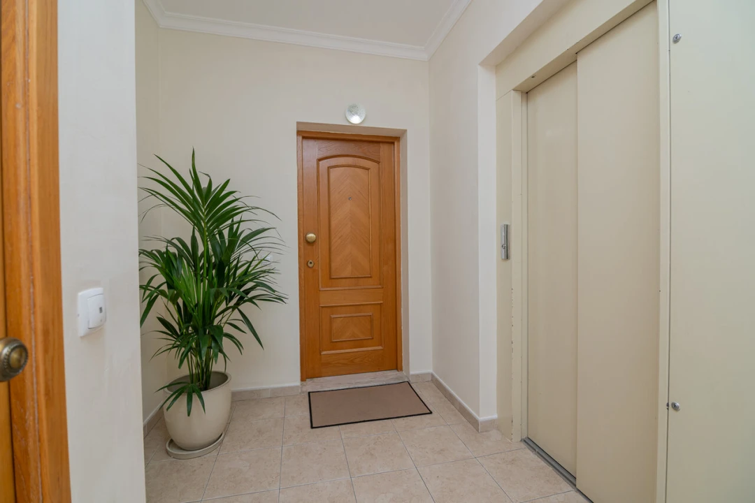 Apartamento T4 para Venda em Lagoa e Carvoeiro Foto 8