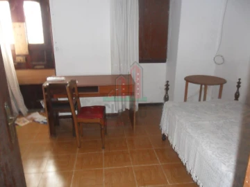 Moradia T2 para Venda em Santo Antonio dos Olivais