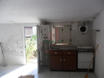 Moradia T2 para Venda em Santo Antonio dos Olivais