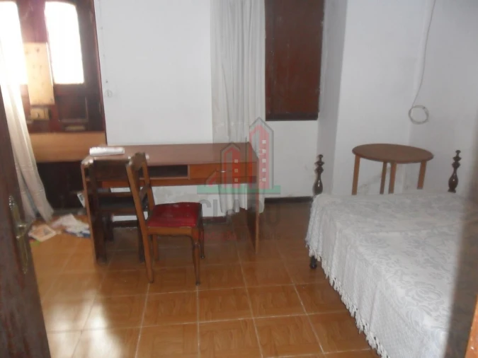 Moradia T2 para Venda em Santo Antonio dos Olivais Foto 7