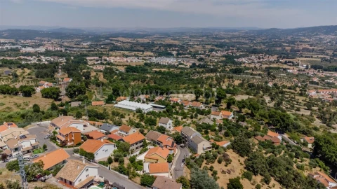 Moradia T4 para Venda em Tortosendo