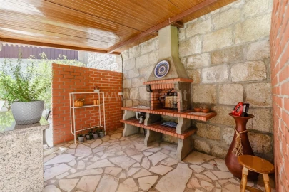 Moradia T4 para Venda em Tortosendo