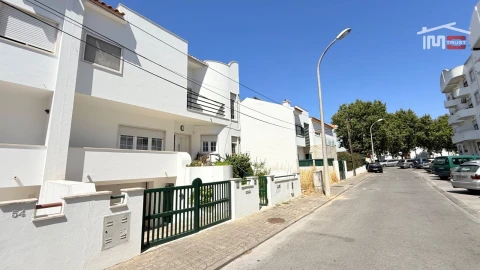 Moradia T5 para Venda em Montijo e Afonsoeiro