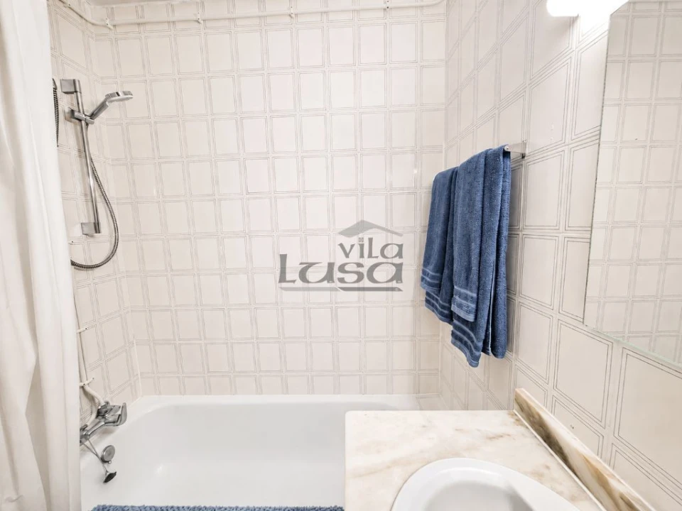 Apartamento T1 para Venda em Portimão Foto 4