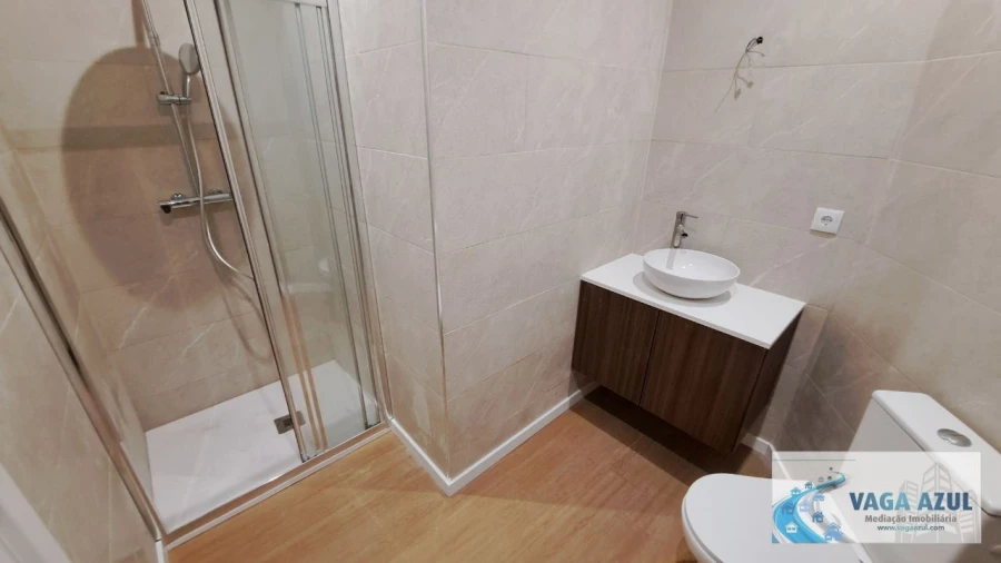 Apartamento T1 para Venda em Rio Tinto Foto 16