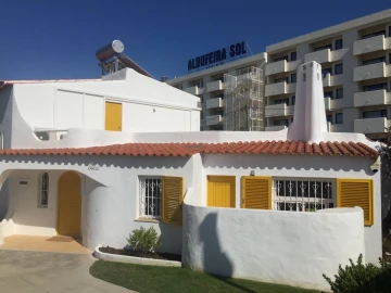 Moradia T4 para Venda em Albufeira e Olhos de Água