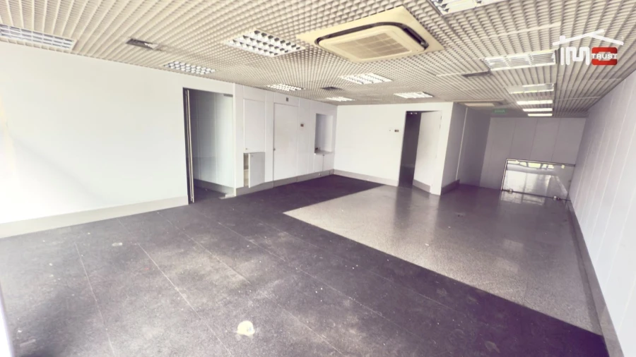 Escritório para Arrendamento em Alvalade Foto 11