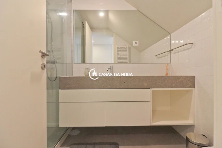 Apartamento T2 para Arrendamento em Paranhos Foto 10