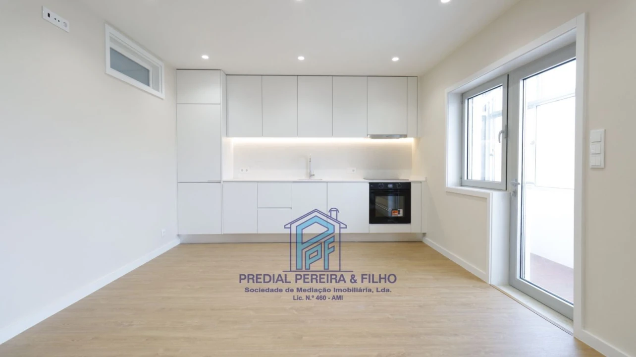 Apartamento T5 para Venda em Cidade da Maia Foto 4