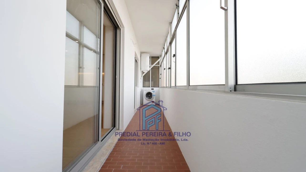 Apartamento T5 para Venda em Cidade da Maia Foto 10