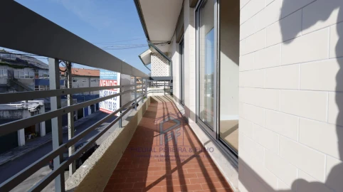 Apartamento T5 para Venda em Cidade da Maia